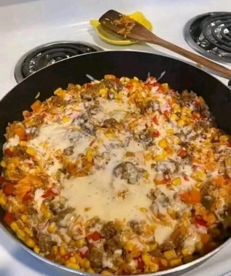 (Cheesy Beef and Corn Skillet)